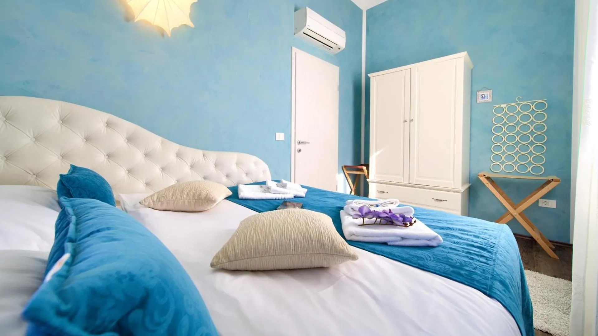 Villa Holiday House Seascape II With Heated Pool Near The Sea Malinska