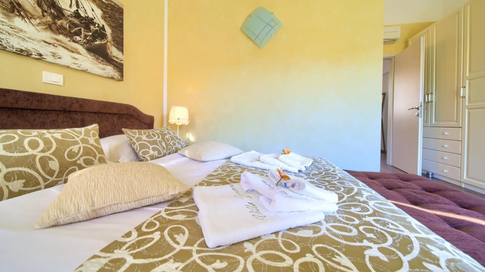 Holiday House Seascape II With Heated Pool Near The Sea Malinska 0*,  Croatia