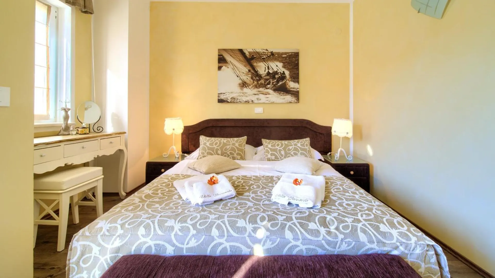 Holiday House Seascape II With Heated Pool Near The Sea Malinska