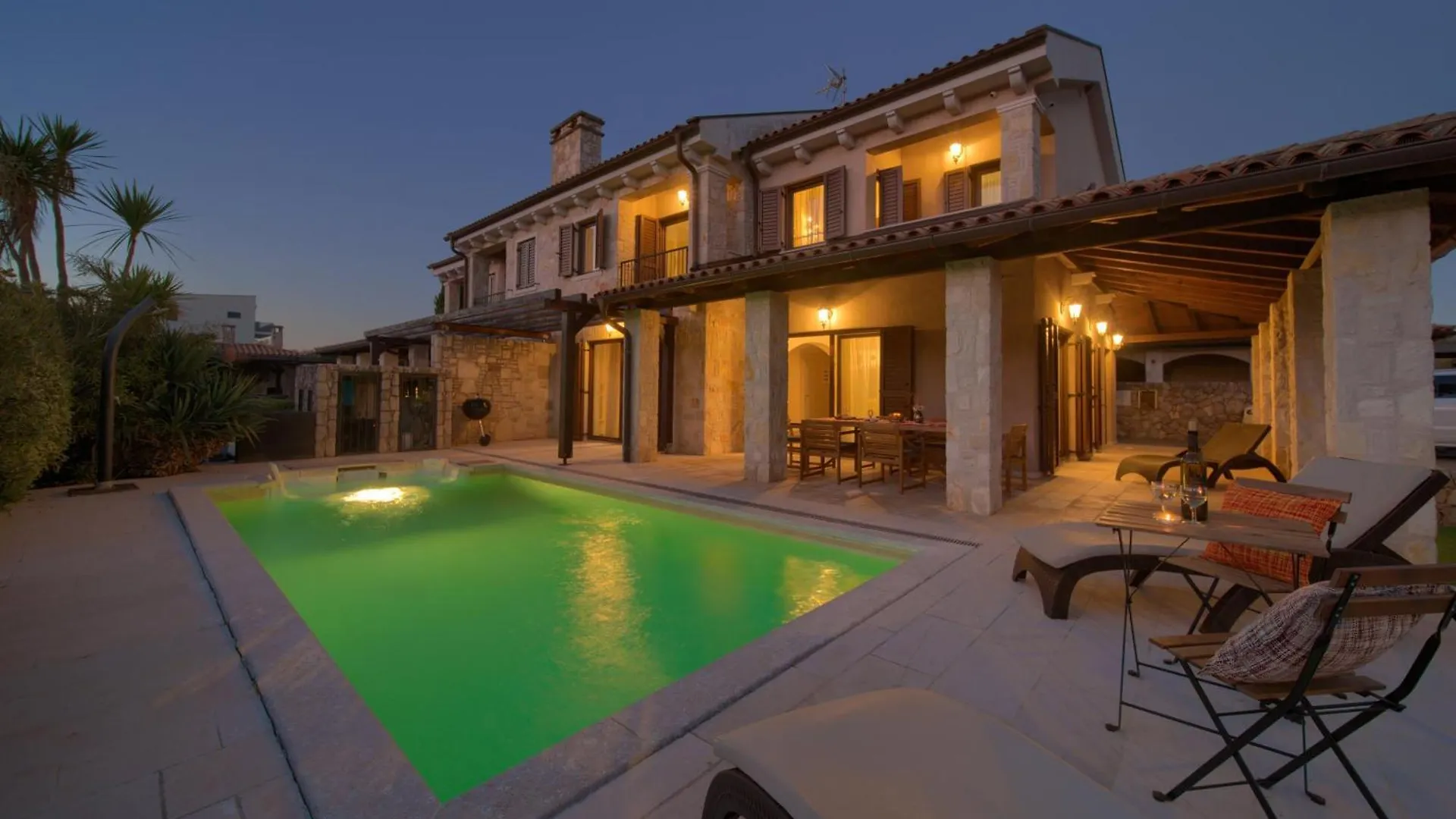 Holiday House Seascape II With Heated Pool Near The Sea Malinska