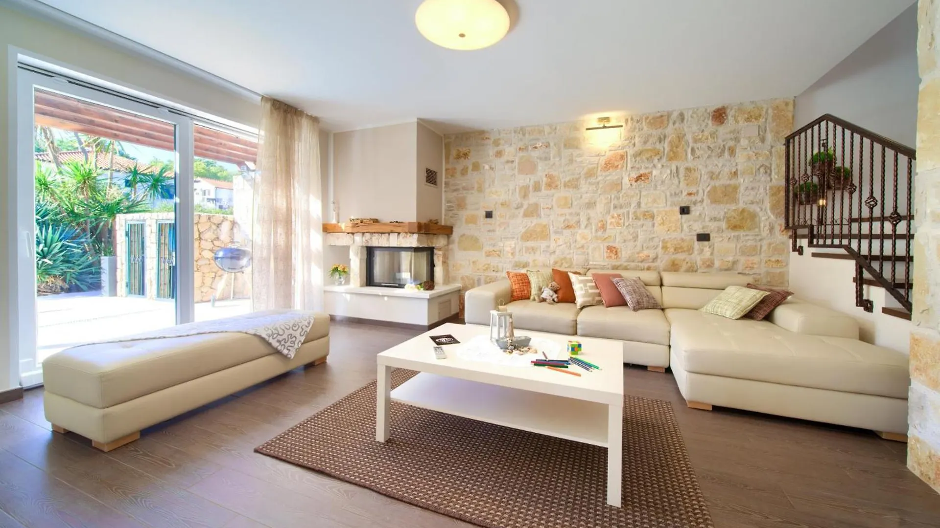 Villa Holiday House Seascape II With Heated Pool Near The Sea Malinska
