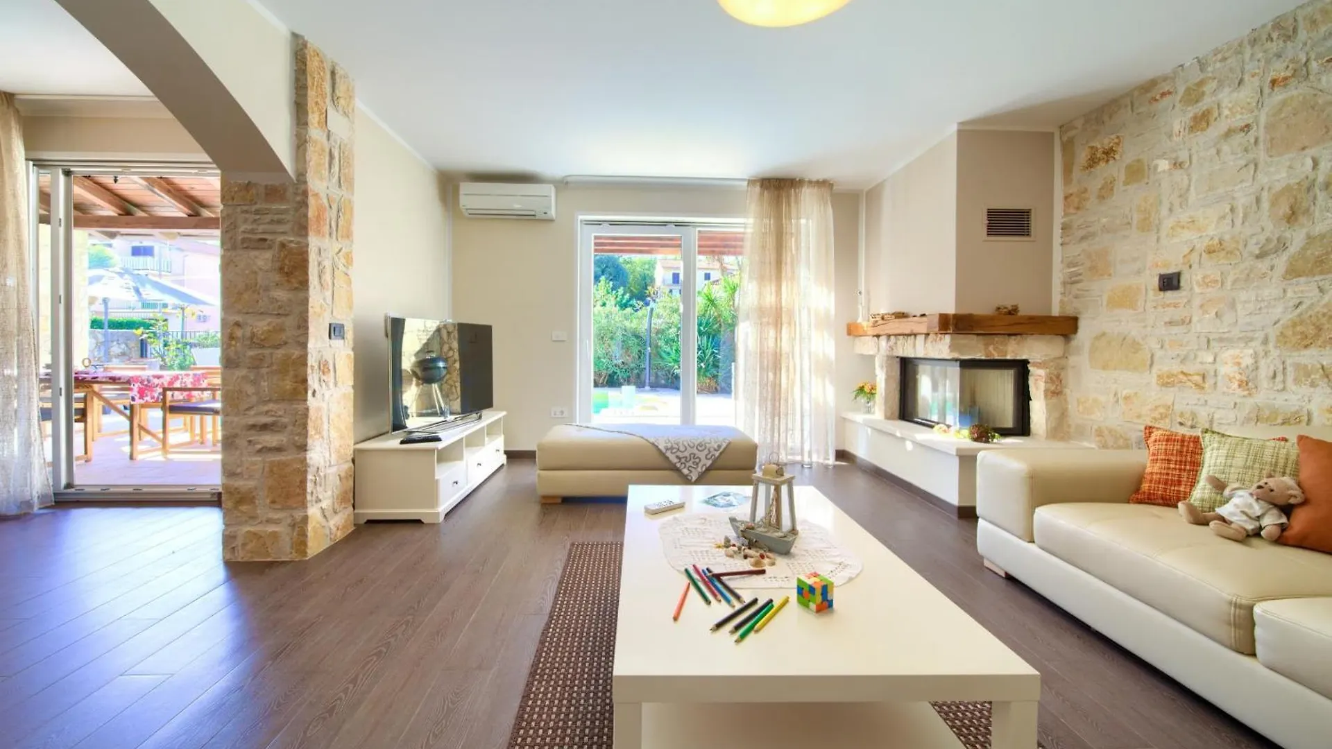 Holiday House Seascape II With Heated Pool Near The Sea Malinska Vilă