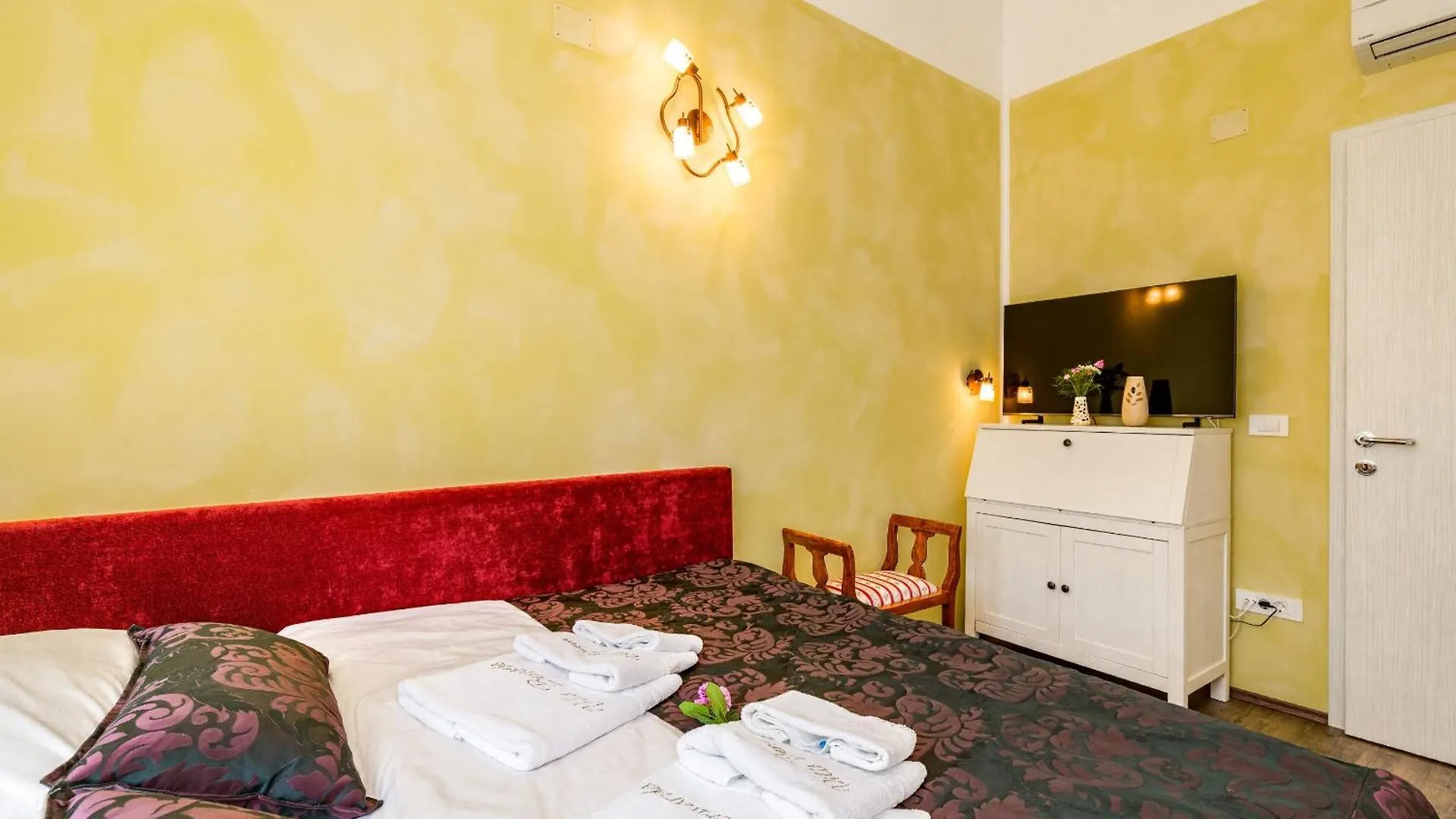 Holiday House Seascape II With Heated Pool Near The Sea Malinska Vilă